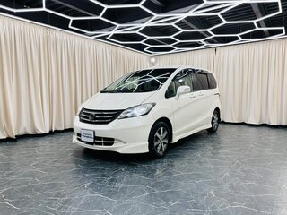 2010 Honda Freed I, белый, 1079000 рублей, вид 2