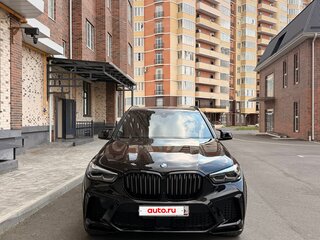 2021 BMW X5 40i IV (G05/G18), чёрный, 6500000 рублей, вид 3