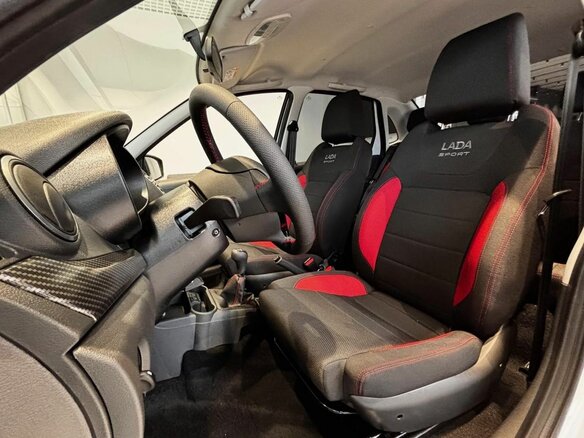 2026 Lada (ВАЗ) Granta Sport I Рестайлинг, белый, 1680872 рублей - вид 4