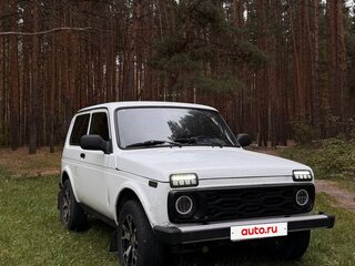 2015 Lada (ВАЗ) 2121 (4x4) I Рестайлинг, белый, 530000 рублей, вид 3