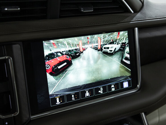 2022 GMC Yukon V, чёрный, 7050103 рублей - вид 24