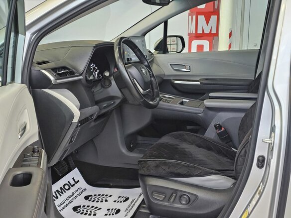 2022 Toyota Sienna IV, серый, 4299000 рублей - вид 10