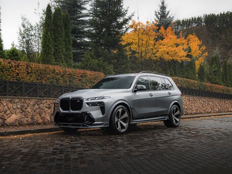 2023 BMW X7 M60i I (G07) Рестайлинг, серый, 14100000 рублей, вид 1