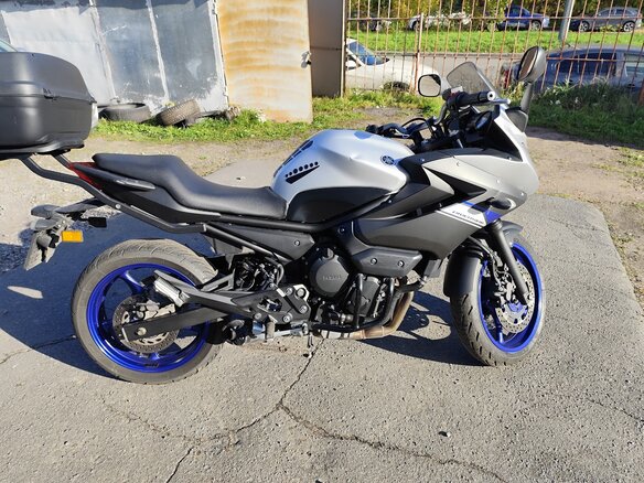 2016 Yamaha XJ6 (FZ6R), серый, 550000 рублей