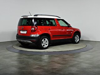2012 Skoda Yeti I, красный, 997000 рублей, вид 5