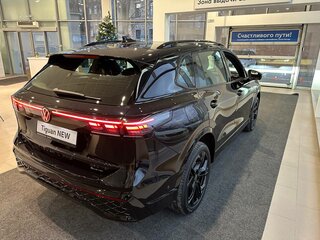 2024 Volkswagen Tiguan L Pro III (China Market), чёрный, 5000000 рублей, вид 4