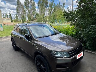 2013 Volkswagen Touareg II, коричневый, 1550000 рублей, вид 2