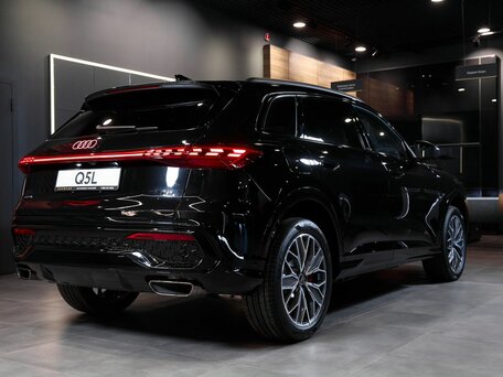 2026 Audi Q5 L III (GU), чёрный, 6300000 рублей, вид 5