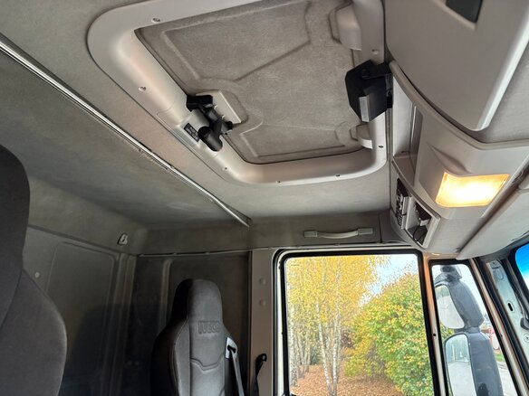 2017 Iveco EuroCargo, белый, 2400000 рублей - вид 13