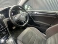 2017 Volkswagen Golf VII Рестайлинг, белый, 1400000 рублей - вид 6