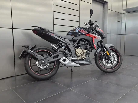 2026 Voge 300R, чёрный, 305000 рублей, вид 3