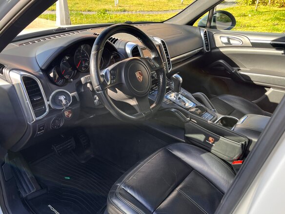 2010 Porsche Cayenne II (958), бежевый, 1950000 рублей - вид 5
