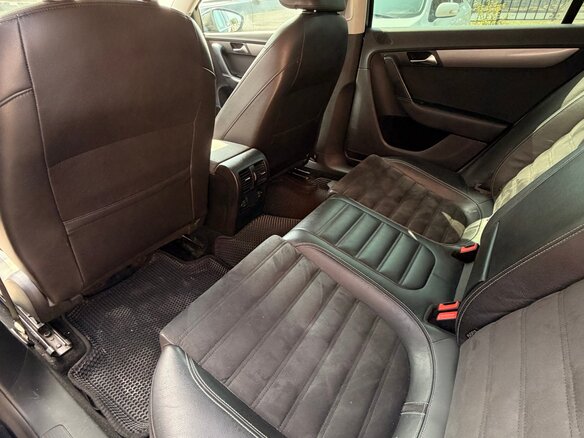 2011 Volkswagen Passat B7, чёрный, 830000 рублей - вид 11