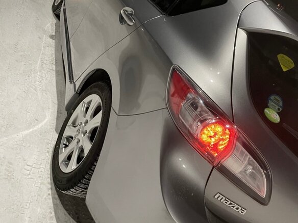 2010 Mazda Axela II, серебристый, 1000000 рублей - вид 6