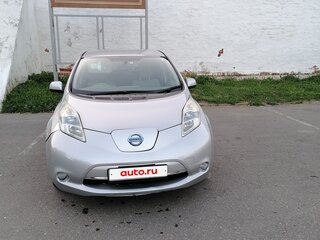 2011 Nissan Leaf I (ZE0/AZE0), серебристый, 600000 рублей, вид 1