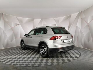 2018 Volkswagen Tiguan II, серебристый, 2295000 рублей, вид 3