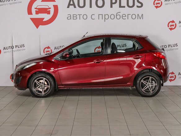 2012 Mazda 2 II Рестайлинг (DE2), красный, 970000 рублей - вид 5