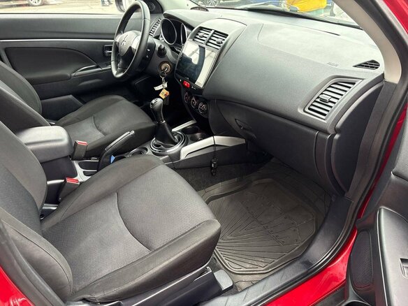 2011 Mitsubishi ASX I, красный - вид 12