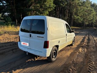 2001 Peugeot Partner I, белый, 299000 рублей, вид 3