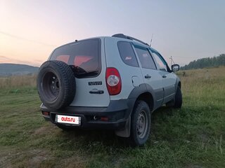 2014 Chevrolet Niva I Рестайлинг, белый, 380000 рублей, вид 3