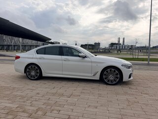 2020 BMW 5 серии 520d xDrive VII (G30/G31/G38), белый, 2680000 рублей, вид 1