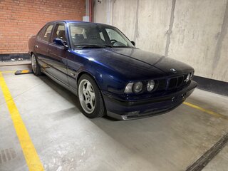 1992 BMW M5 II (E34), синий, 5500000 рублей, вид 1
