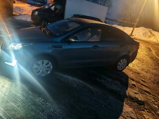 2014 Kia Rio 4-speed III, голубой, 790000 рублей, вид 4