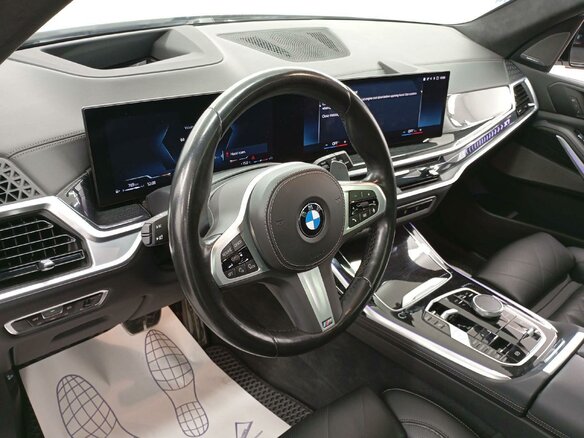 2022 BMW X7 40i I (G07) Рестайлинг, белый, 11500000 рублей - вид 5