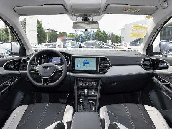 2026 Jetta VA7, серый, 2320000 рублей - вид 5