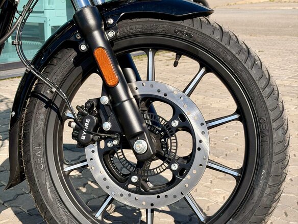 2026 Royal Enfield Meteor, чёрный, 528000 рублей - вид 6