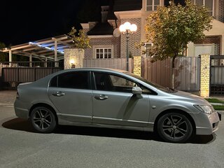 2011 Honda Civic VIII Рестайлинг, серебристый, 750000 рублей, вид 5