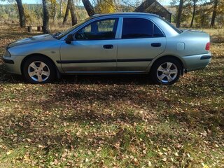 2003 Mitsubishi Carisma I Рестайлинг, серый, 260000 рублей, вид 4