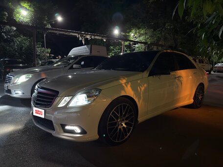 2011 Mercedes-Benz E-Класс 300 IV (W212, S212, C207), белый, 1300000 рублей, вид 1