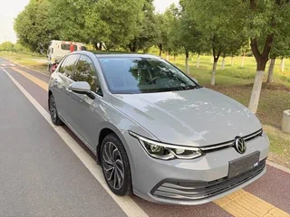 2022 Volkswagen Golf VIII, серый, 1950000 рублей, вид 3