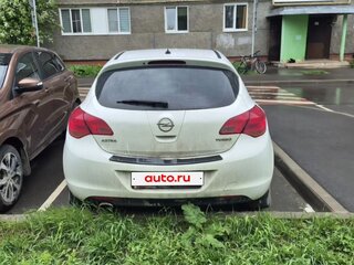 2011 Opel Astra J, белый, 430000 рублей, вид 4