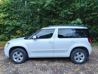 2014 Skoda Yeti I Рестайлинг, белый, 1060000 рублей, вид 5