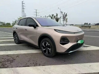 2026 Changan Qiyuan Q05 40.3 kWh II, коричневый, 1449111 рублей, вид 3