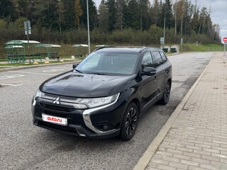 2020 Mitsubishi Outlander III Рестайлинг 3, чёрный, 1770000 рублей, вид 2