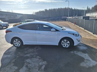 2015 Hyundai Elantra V (MD) Рестайлинг, белый, 750000 рублей, вид 5