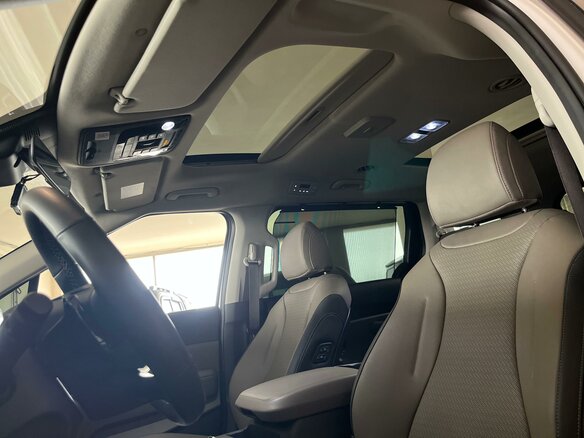 2025 Kia Carnival IV Рестайлинг, белый, 5495000 рублей - вид 21