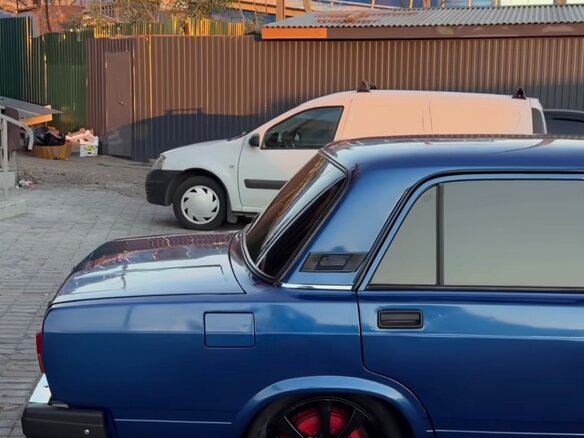 2011 Lada (ВАЗ) 2107, синий, 280000 рублей - вид 6