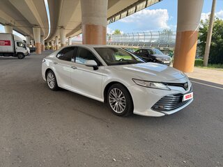 2020 Toyota Camry VIII (XV70), белый, 2900000 рублей, вид 2