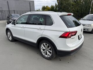 2017 Volkswagen Tiguan II, белый, 1800000 рублей, вид 5