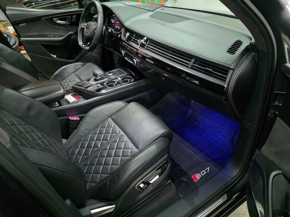 2016 Audi SQ7 I (4M), серый, 8050000 рублей - вид 11