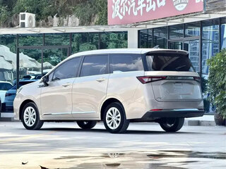 2022 Wuling Jiachen, бежевый, 1282000 рублей, вид 4