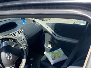 2007 Toyota Yaris II, чёрный, 450000 рублей, вид 4