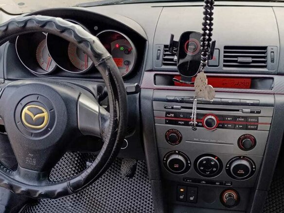 2006 Mazda 3 I (BK) Рестайлинг, красный, 300000 рублей - вид 4