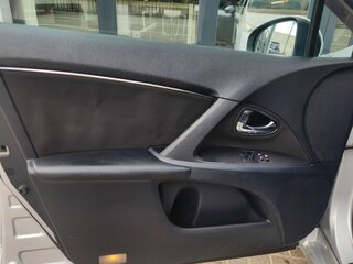2010 Toyota Avensis III, серебристый, 920000 рублей, вид 5