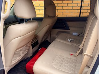 2021 Toyota Land Cruiser 200 Series Рестайлинг 2, белый, 7700000 рублей, вид 5