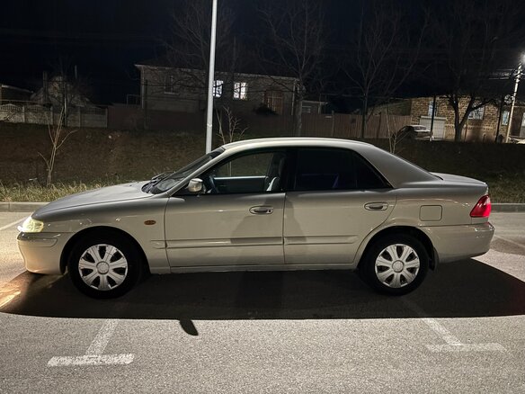 2002 Mazda 626 V (GF), золотистый - вид 3